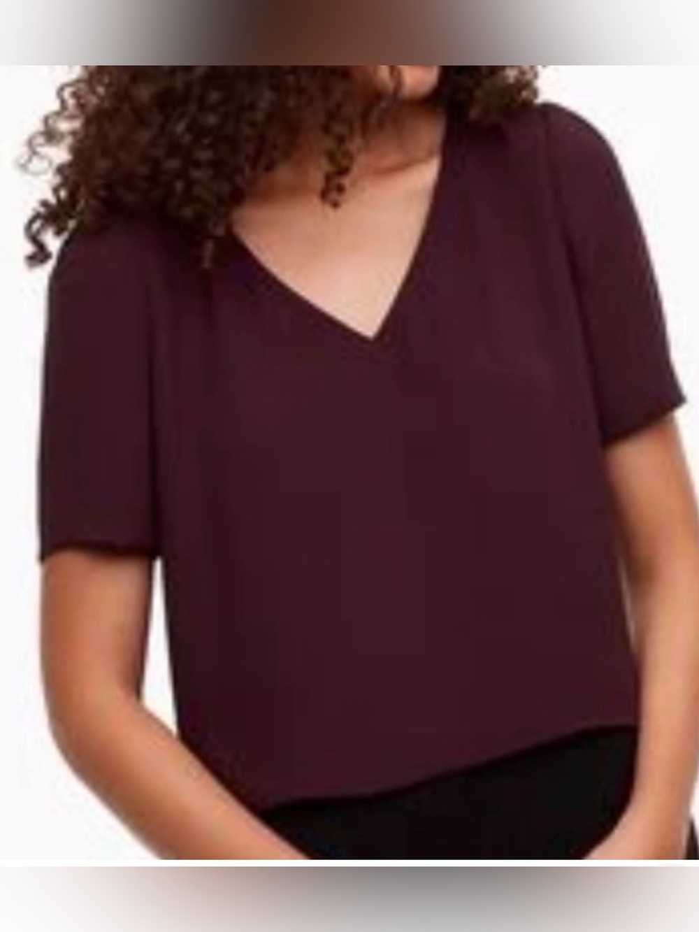 Aritzia Babaton Randy cropped v neck blouse maroon size small